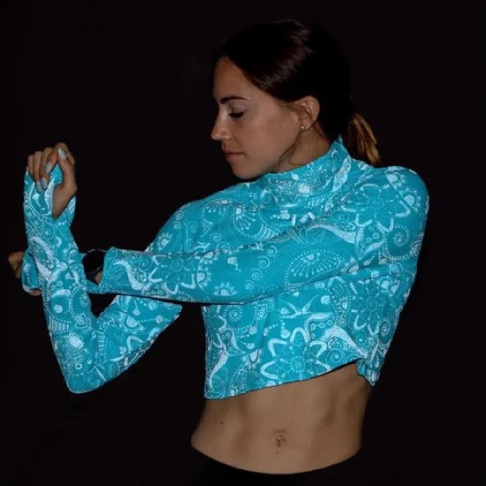 oiselle firecracker long sleeve top
